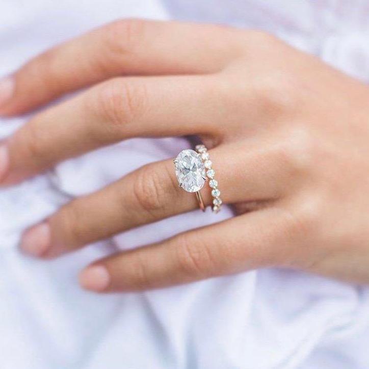 4 CT East West Oval Solitaire Moissanite Engagement Rings