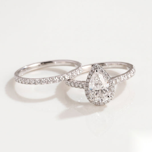 1.6 CT Emerald Cluster Moissanite Bridal Set