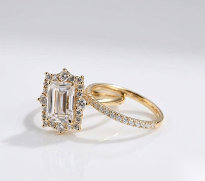 1.6 CT Emerald Cluster Moissanite Bridal Set