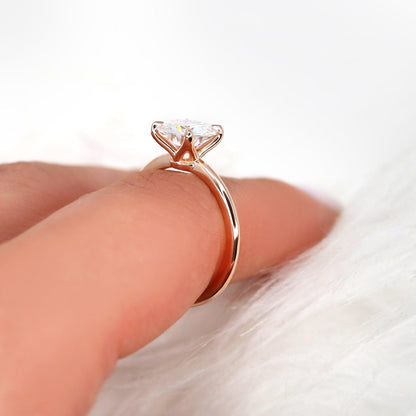 2 CT Round Solitaire Moissanite Engagement Ring