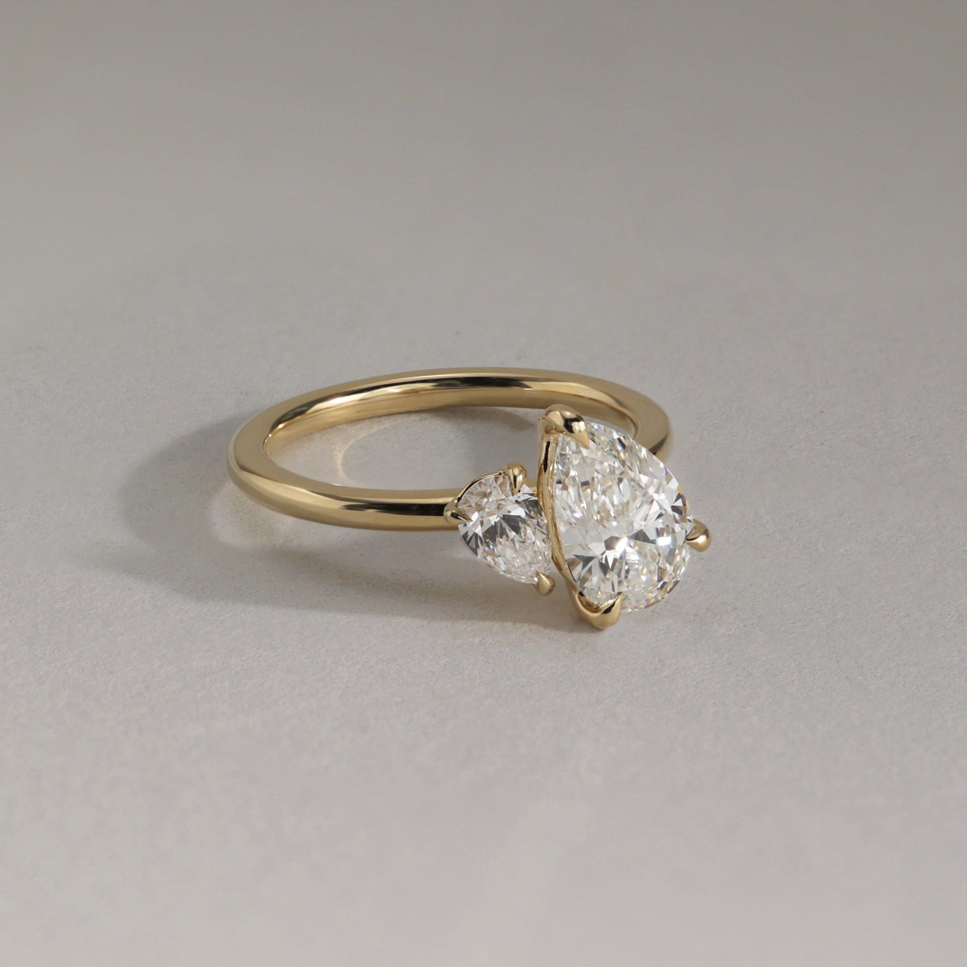1 TCW Pear Toi et Moi Moissanite Engagement Ring