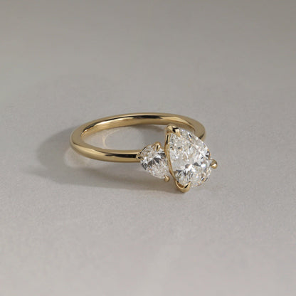 1 TCW Pear Toi et Moi Moissanite Engagement Ring