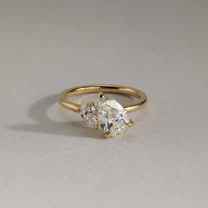 1 TCW Pear Toi et Moi Moissanite Engagement Ring
