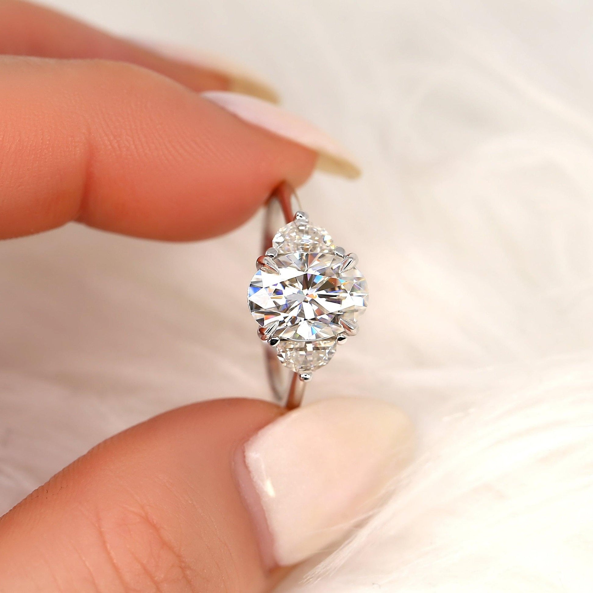 2.5 CT Oval Three Stone Moissanite Engagement Ring