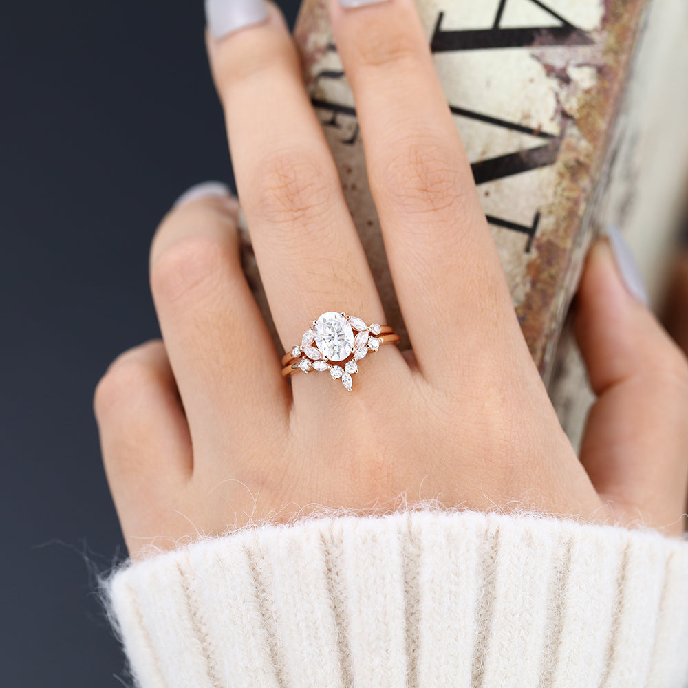 1.33 CT Oval Cluster Moissanite Bridal Set
