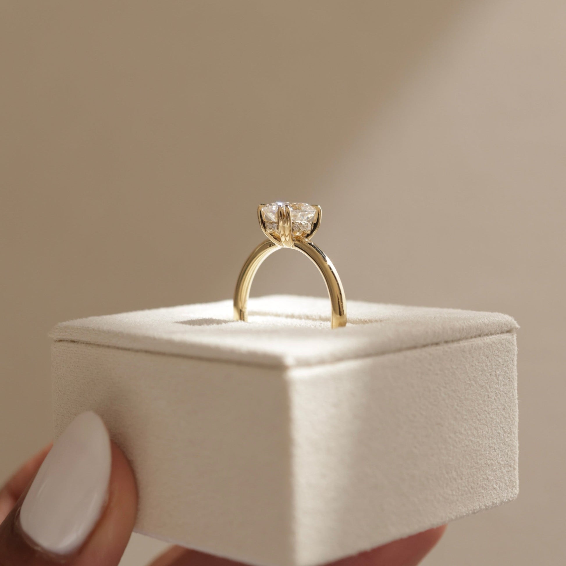 2 CT Oval Hidden Halo Moissanite Engagement Ring
