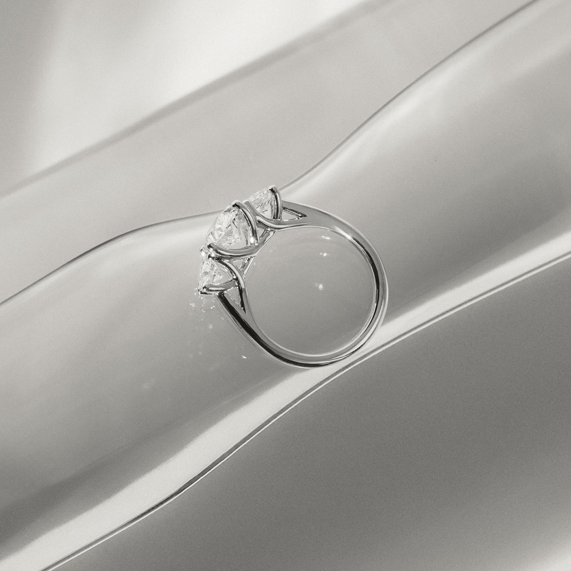 2 CT Oval Three Stone Moissanite Engagement Ring