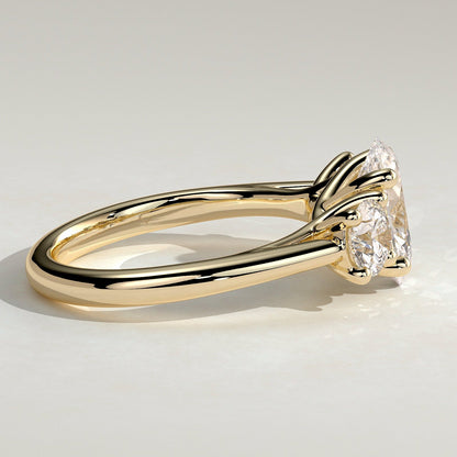 2 CT Oval Three Stone Moissanite Engagement Ring