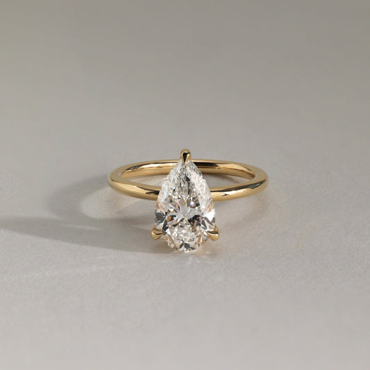 2 CT Pear Solitaire Moissanite Engagement Ring