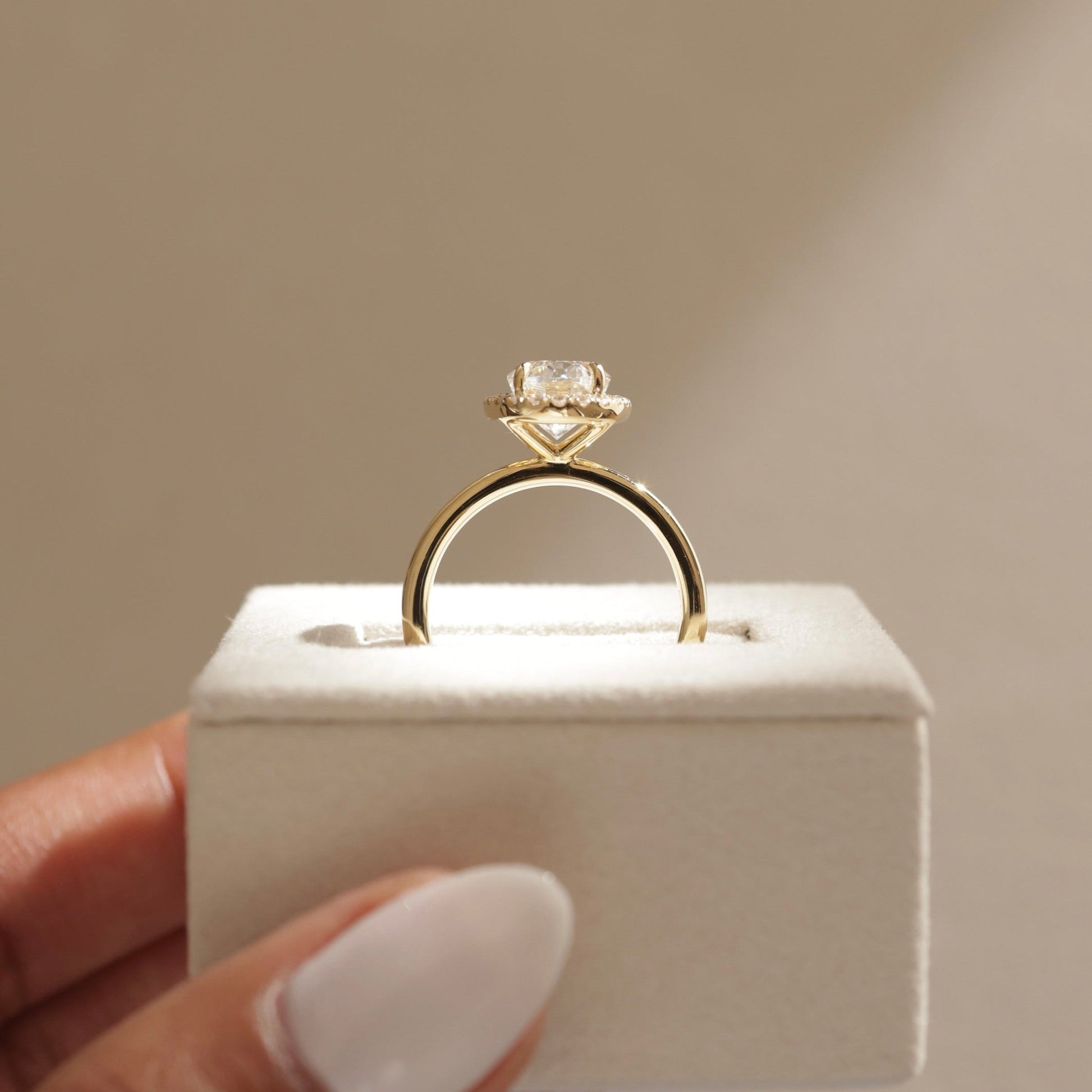 2 CT Oval Halo Moissanite Engagement Ring