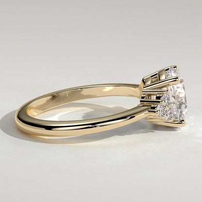 2 CT Round Cluster Moissanite Engagement Ring