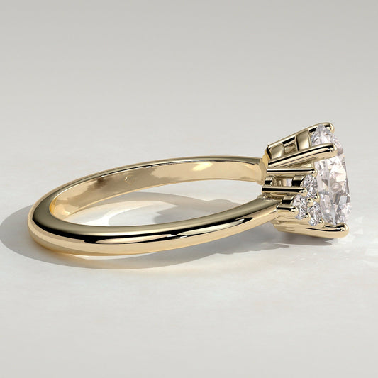 2 CT Round Cluster Moissanite Engagement Ring