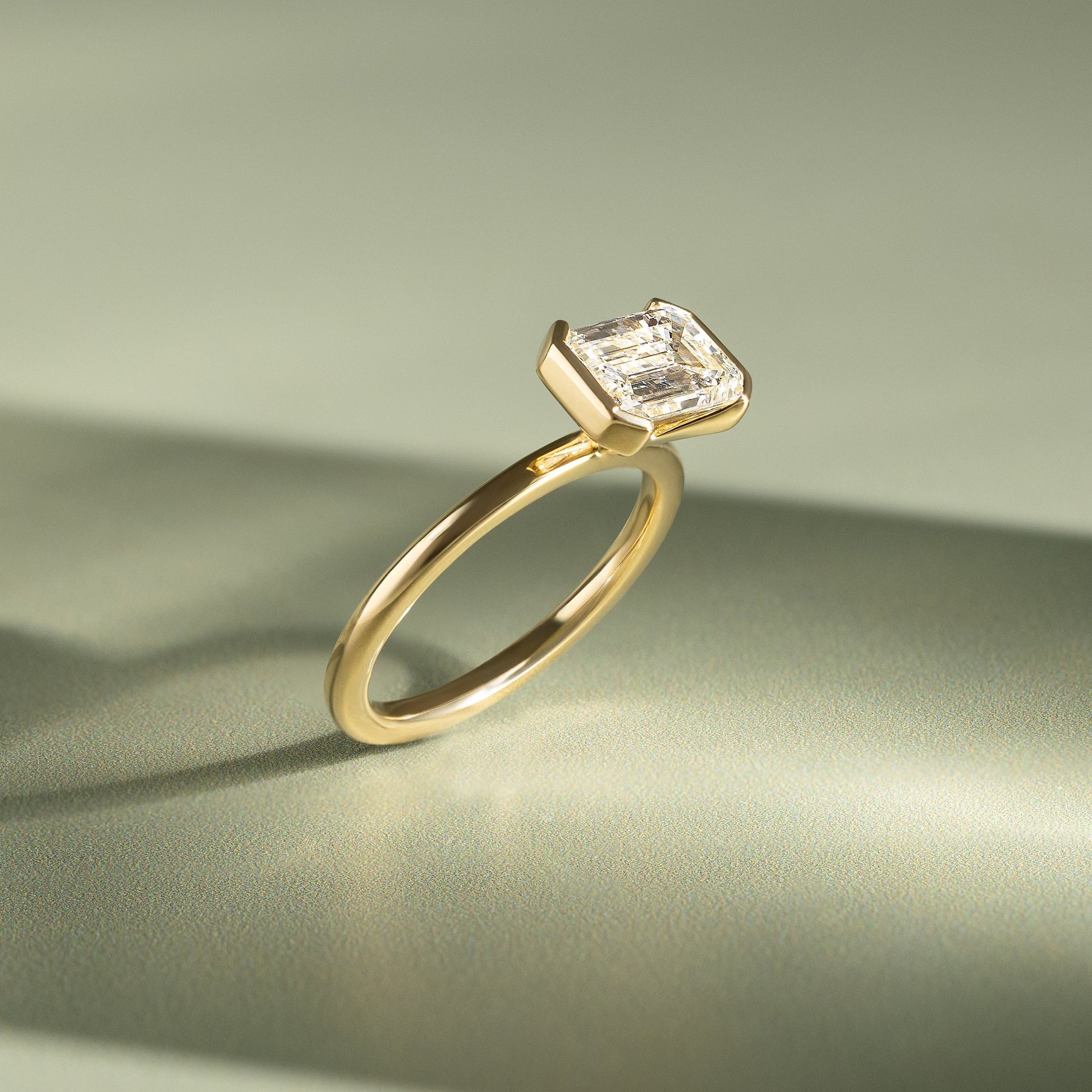 2 CT Emerald Solitaire East-West Moissanite Engagement Ring