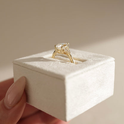 2 CT Pear Cluster Moissanite Engagement Ring