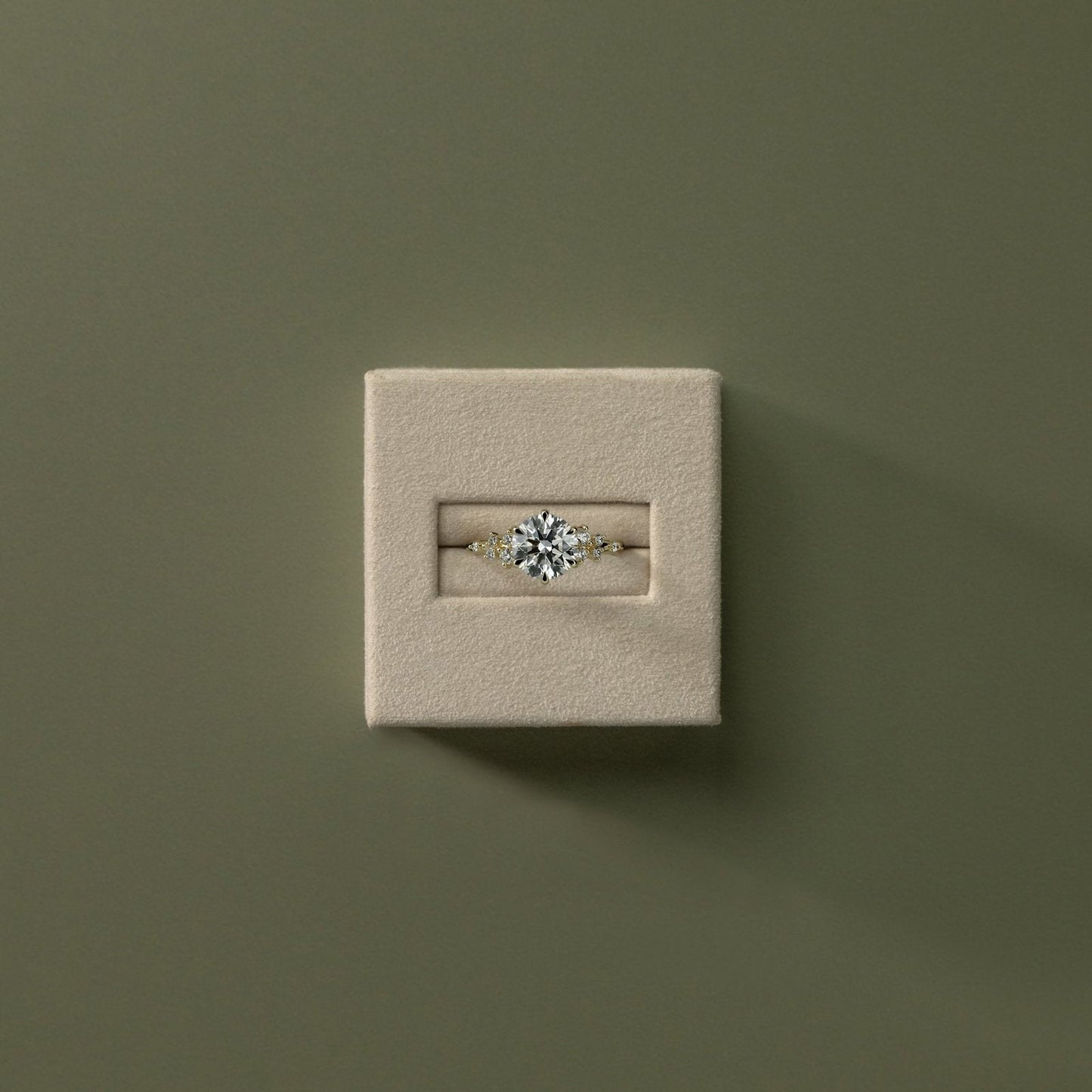 2 CT Round Cluster Moissanite Engagement Ring