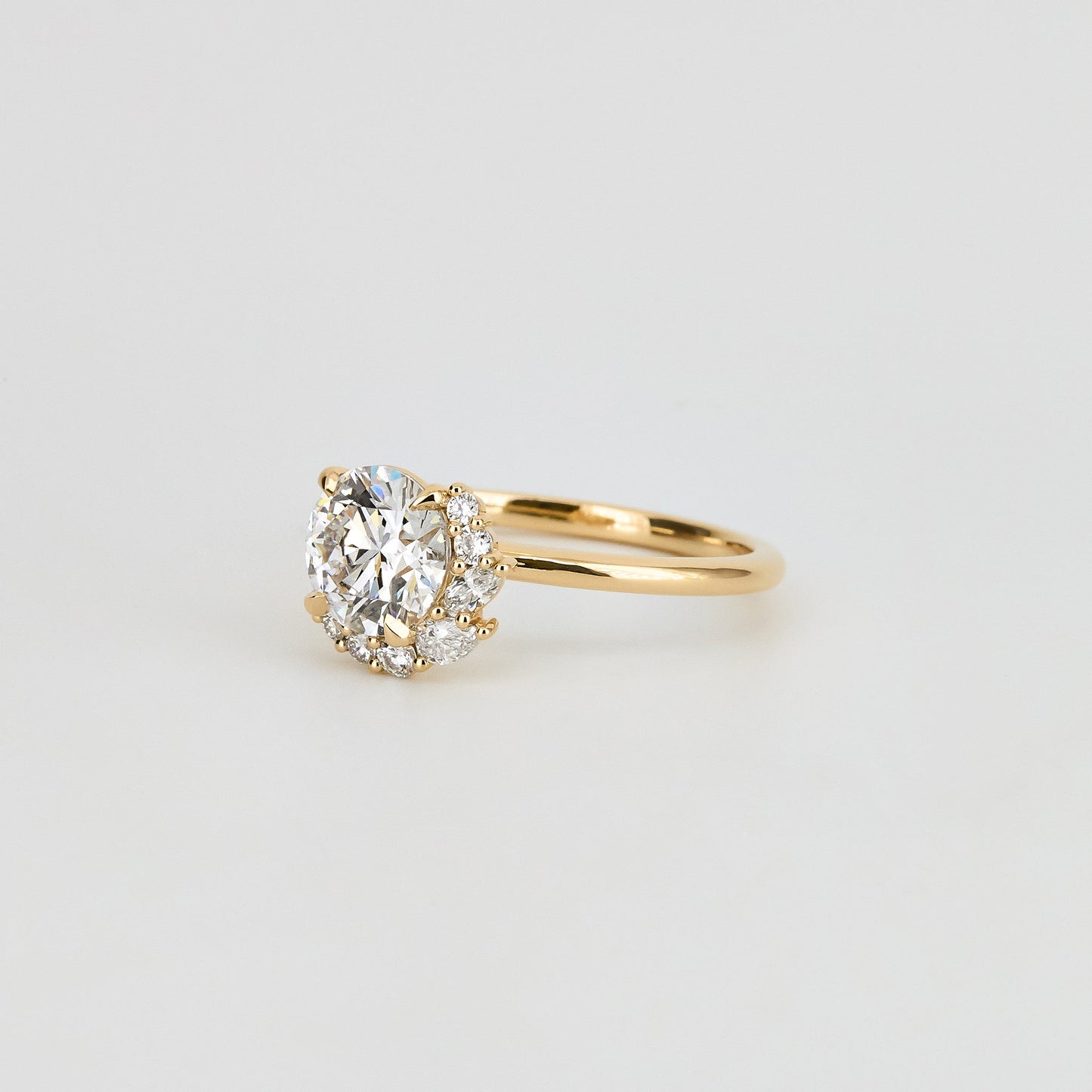 1.24 CT Round Cluster Moissanite Engagement Ring