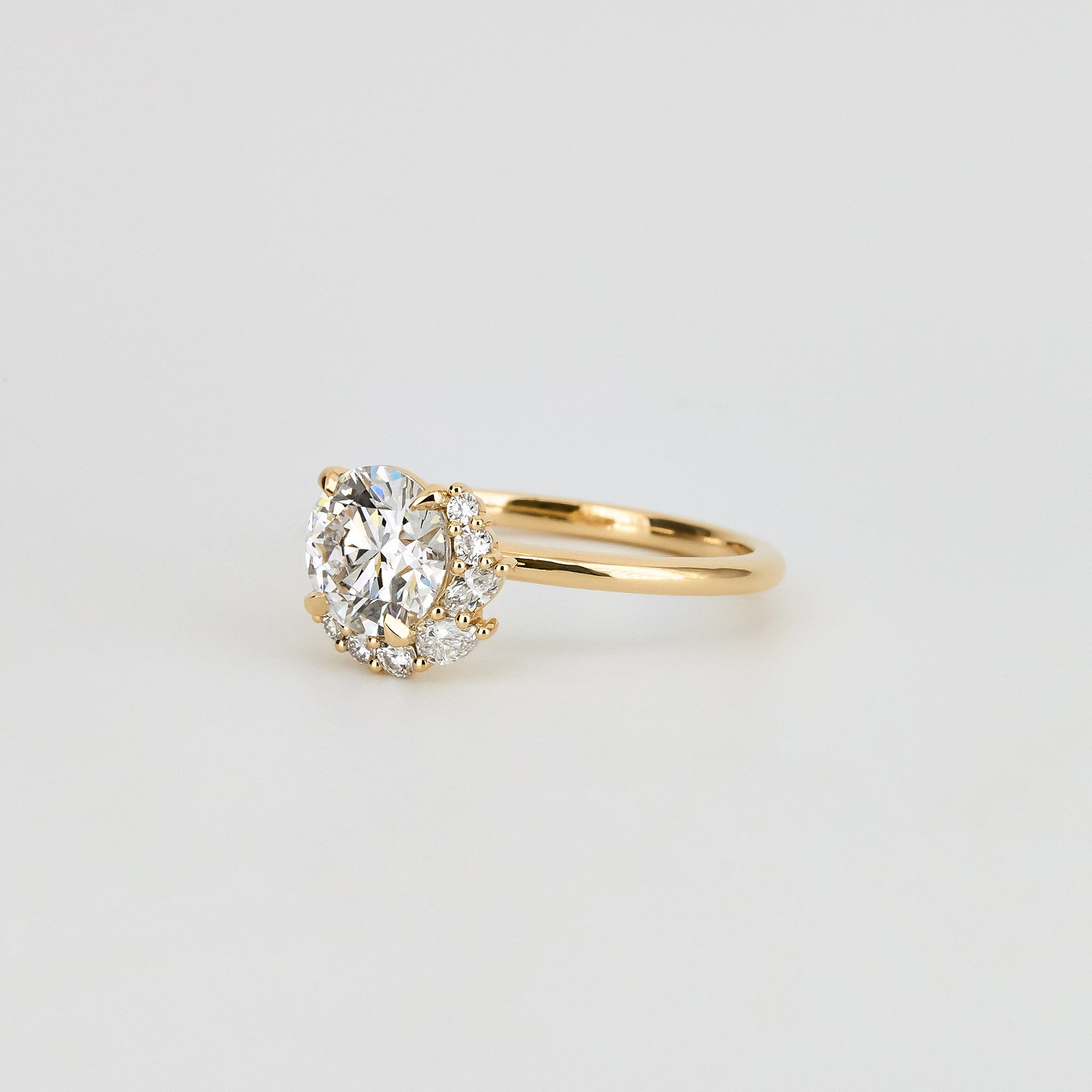 1.24 CT Round Cluster Moissanite Engagement Ring