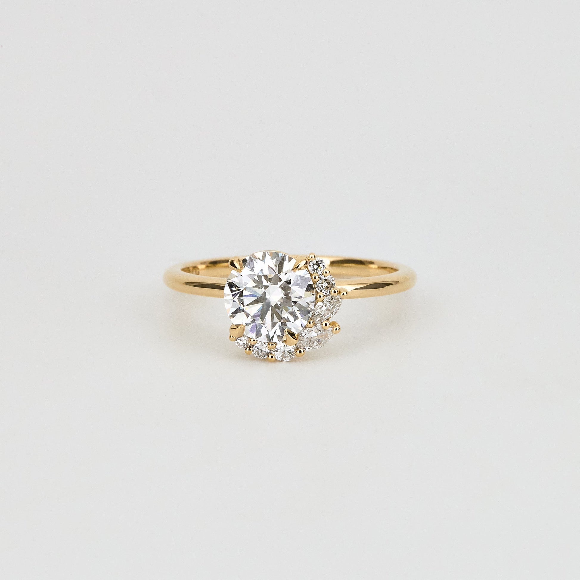 1.24 CT Round Cluster Moissanite Engagement Ring