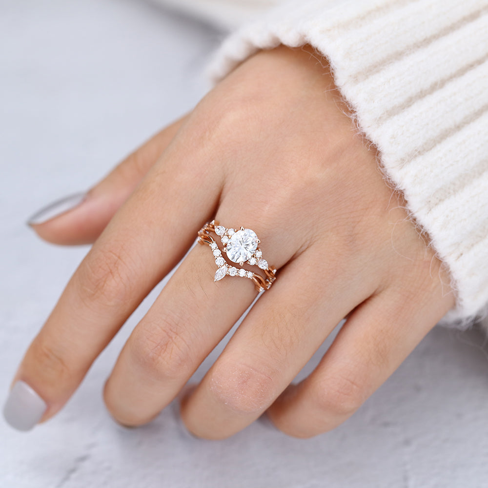 1.33 CT Oval Cluster Moissanite Bridal Set