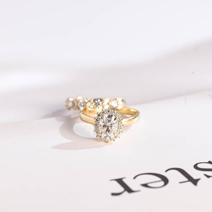 2.0 CT Oval Halo Moissanite Engagement Ring