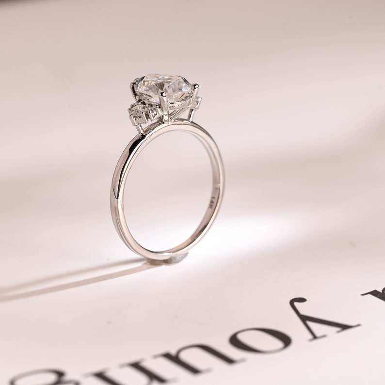 2.0 CT Pear Cluster Moissanite Engagement Ring