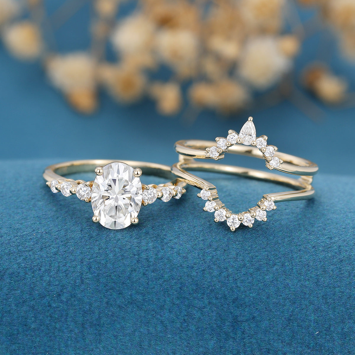 1.33 CT Oval Cluster Moissanite Bridal Set