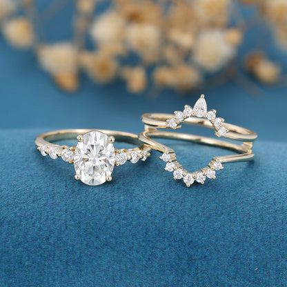1.33 CT Oval Cluster Moissanite Bridal Set