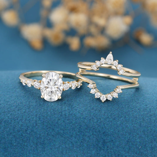 1.33 CT Oval Cluster Moissanite Bridal Set
