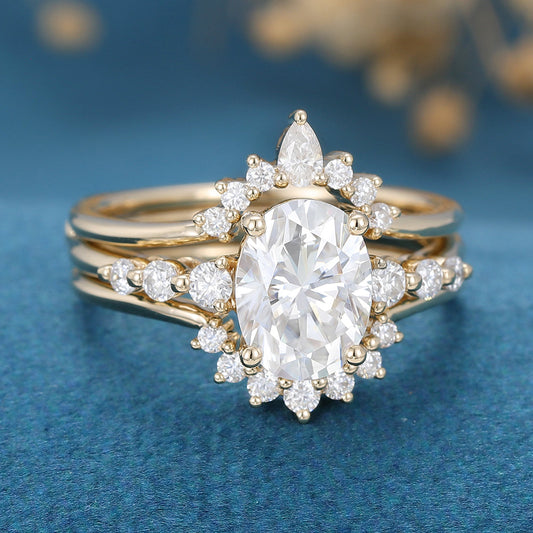 1.33 CT Oval Cluster Moissanite Bridal Set