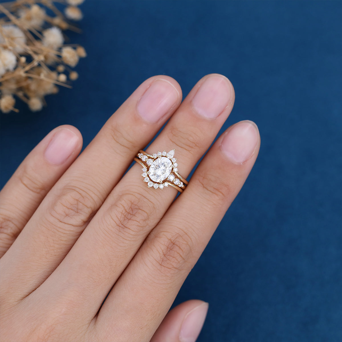 1.33 CT Oval Cluster Moissanite Bridal Set