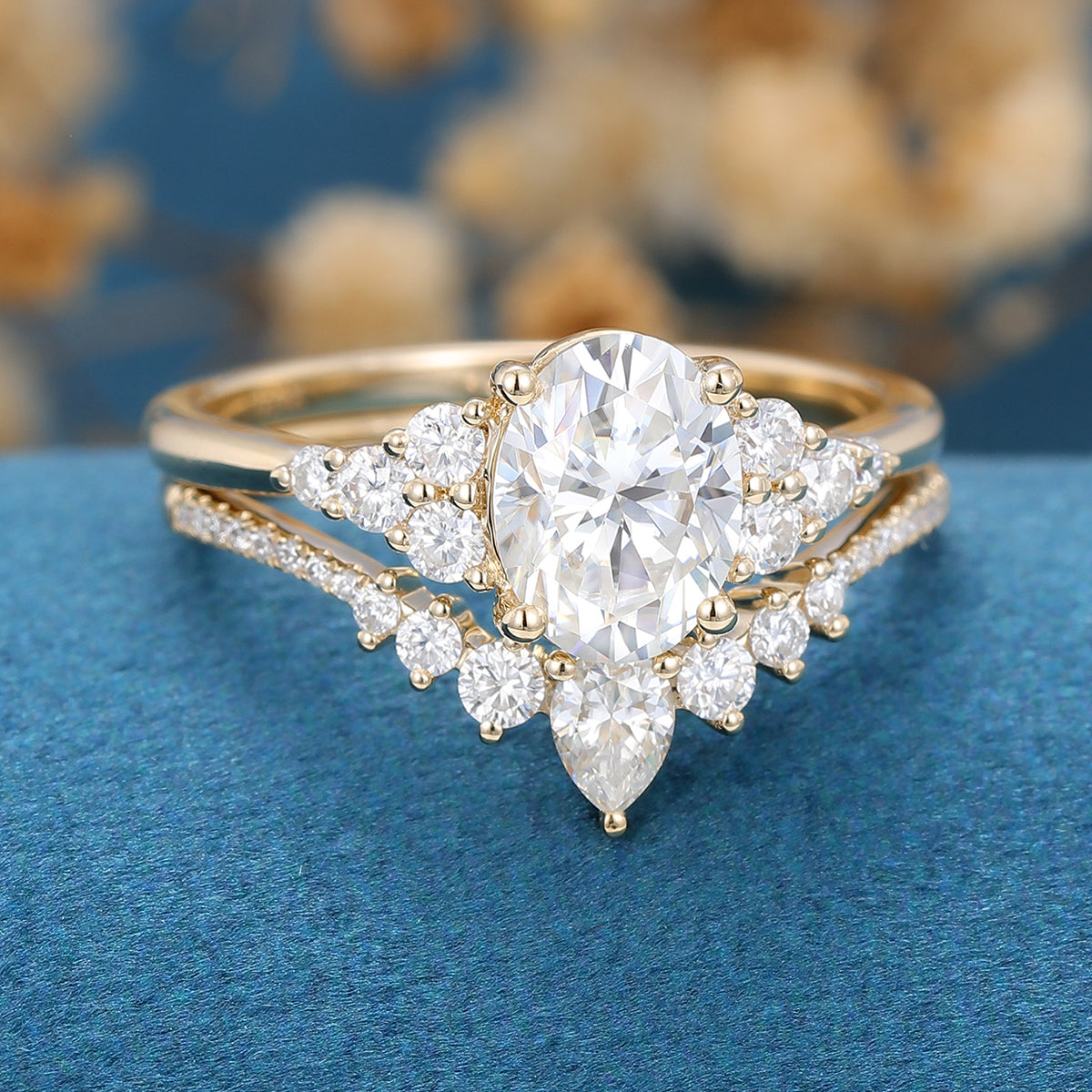 1.33 CT Oval Moissanite Bridal Set