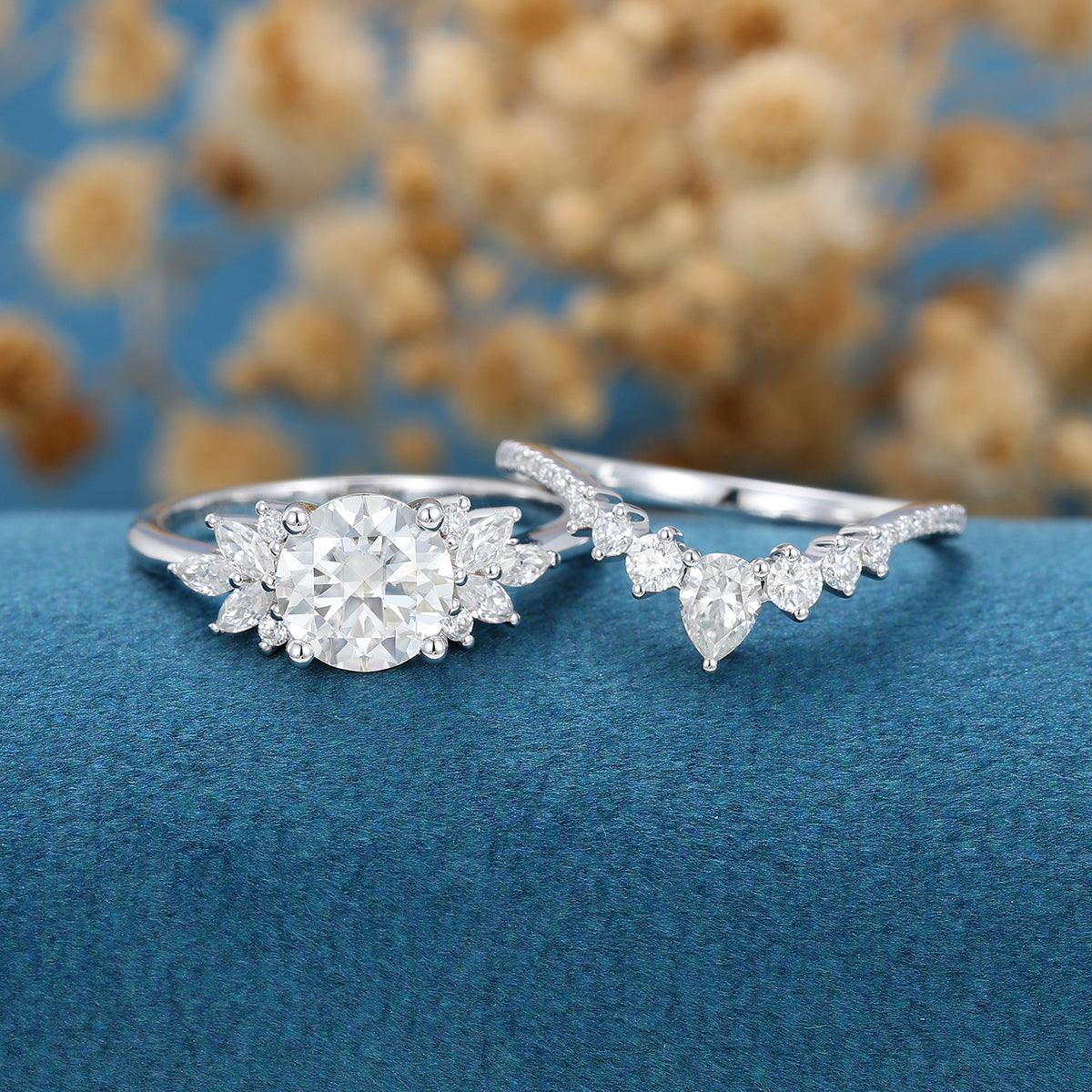 0.88 CT Round Cluster Moissanite Bridal Set