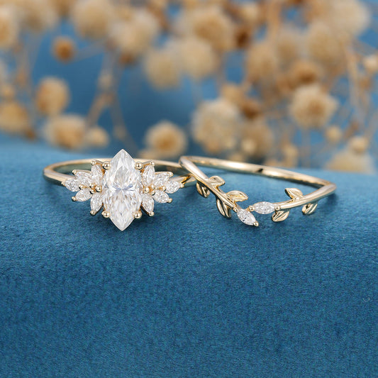 0.9 CT Marquise Cluster Moissanite Bridal Set