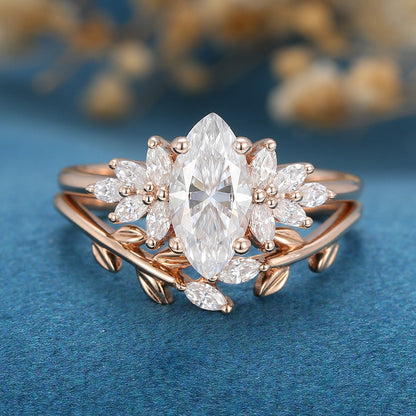 0.9 CT Marquise Cluster Moissanite Bridal Set