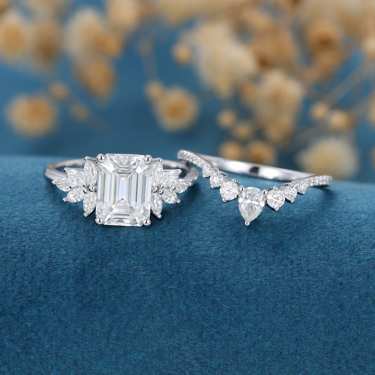 1.6 CT Emerald Cluster Moissanite Bridal Set