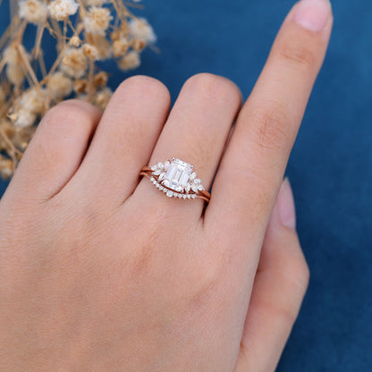 1.6 CT Emerald Cluster Moissanite Bridal Set