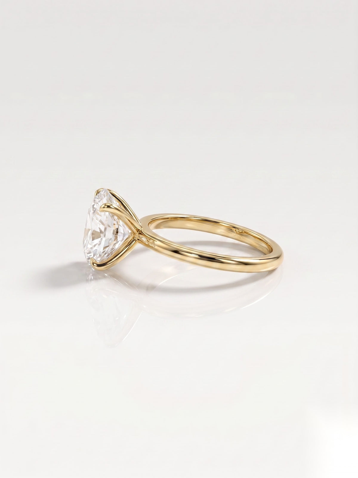 1.5 CT Oval Solitaire Moissanite Engagement Ring