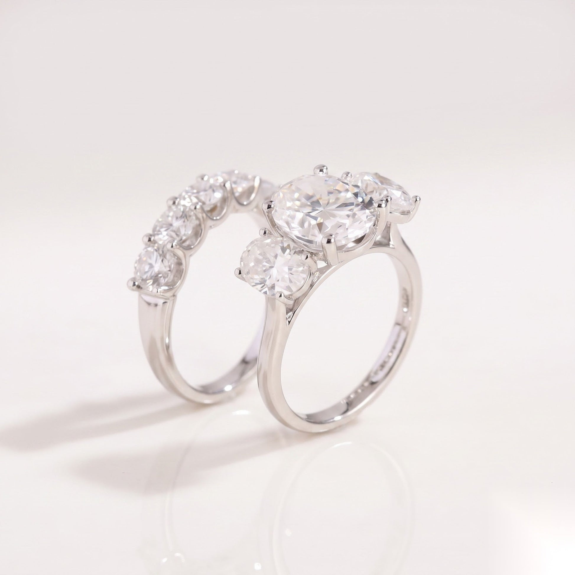 1.6 CT Emerald Cluster Moissanite Bridal Set