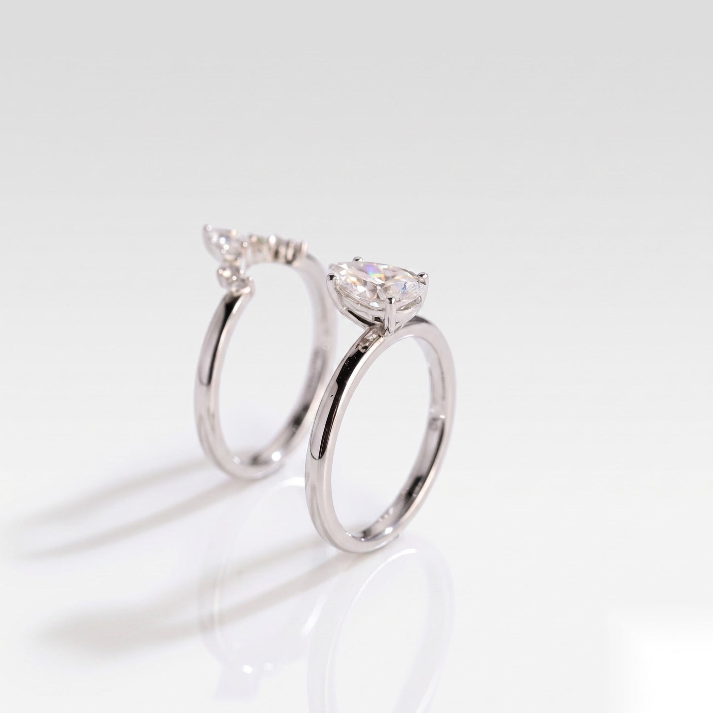 1.6 CT Emerald Cluster Moissanite Bridal Set