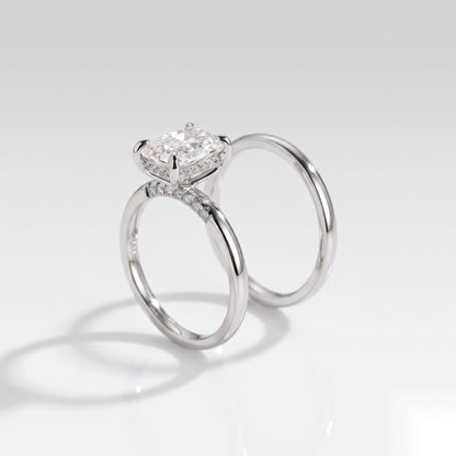 1.6 CT Emerald Cluster Moissanite Bridal Set