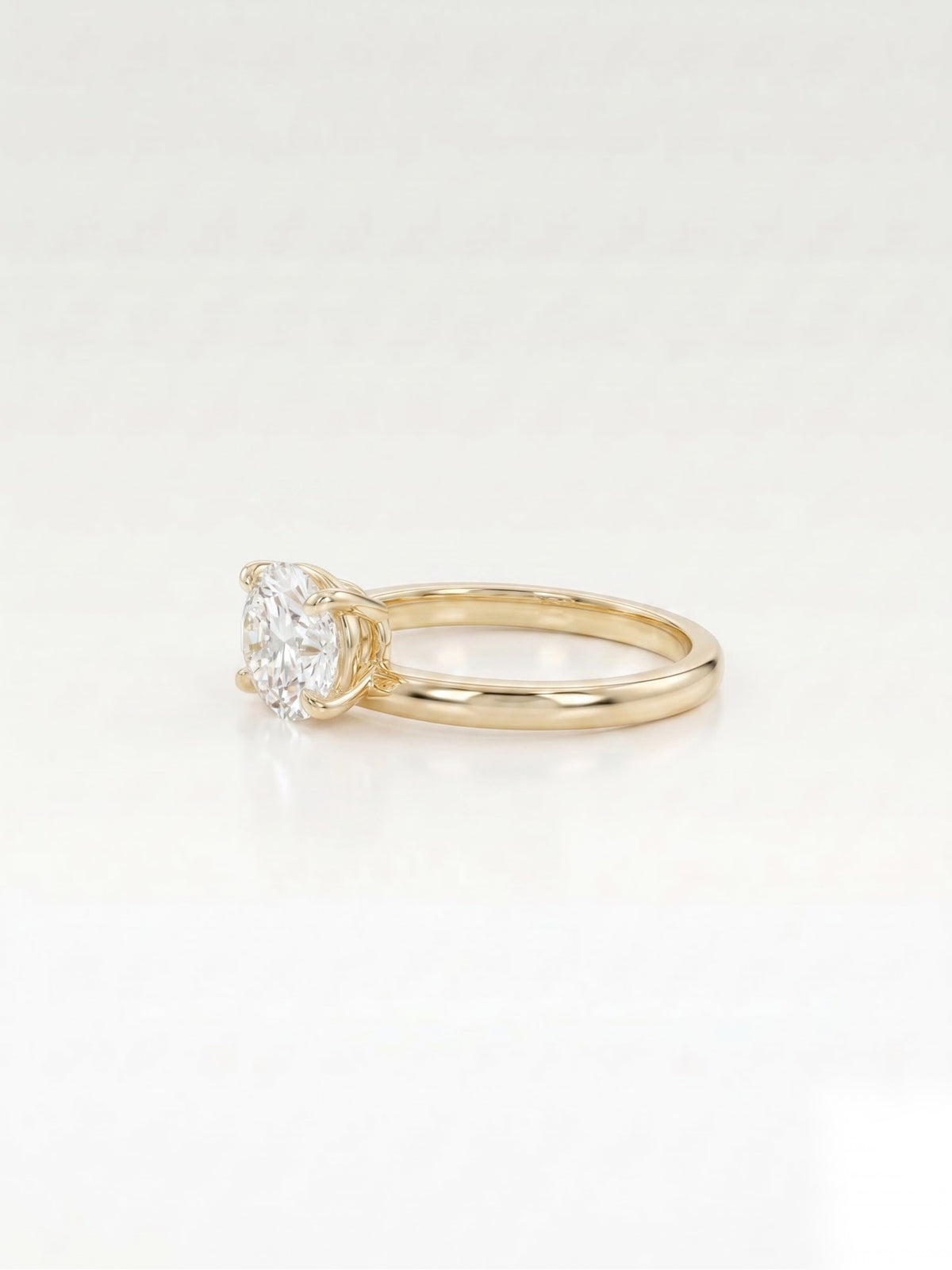 1 CT Oval Solitaire Moissanite Engagement Ring