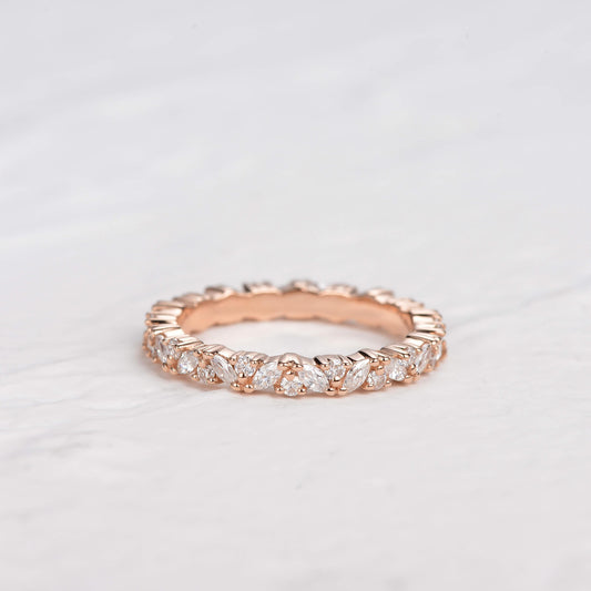 0.4 TCW Marquise & Round Cluster Moissanite Wedding Band