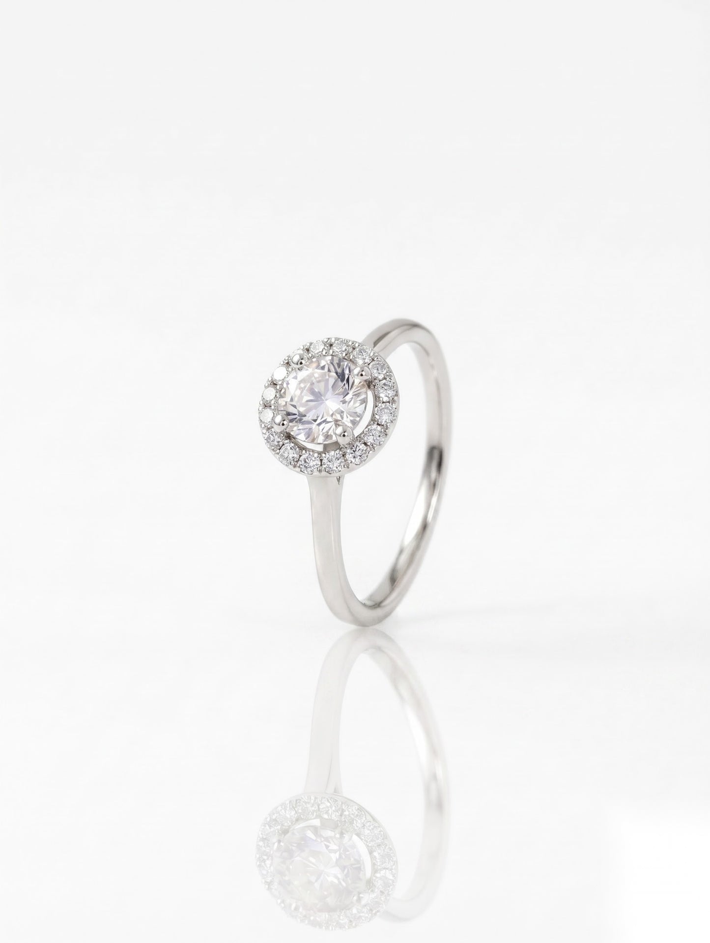 1 CT Round Halo Moissanite Engagement Ring