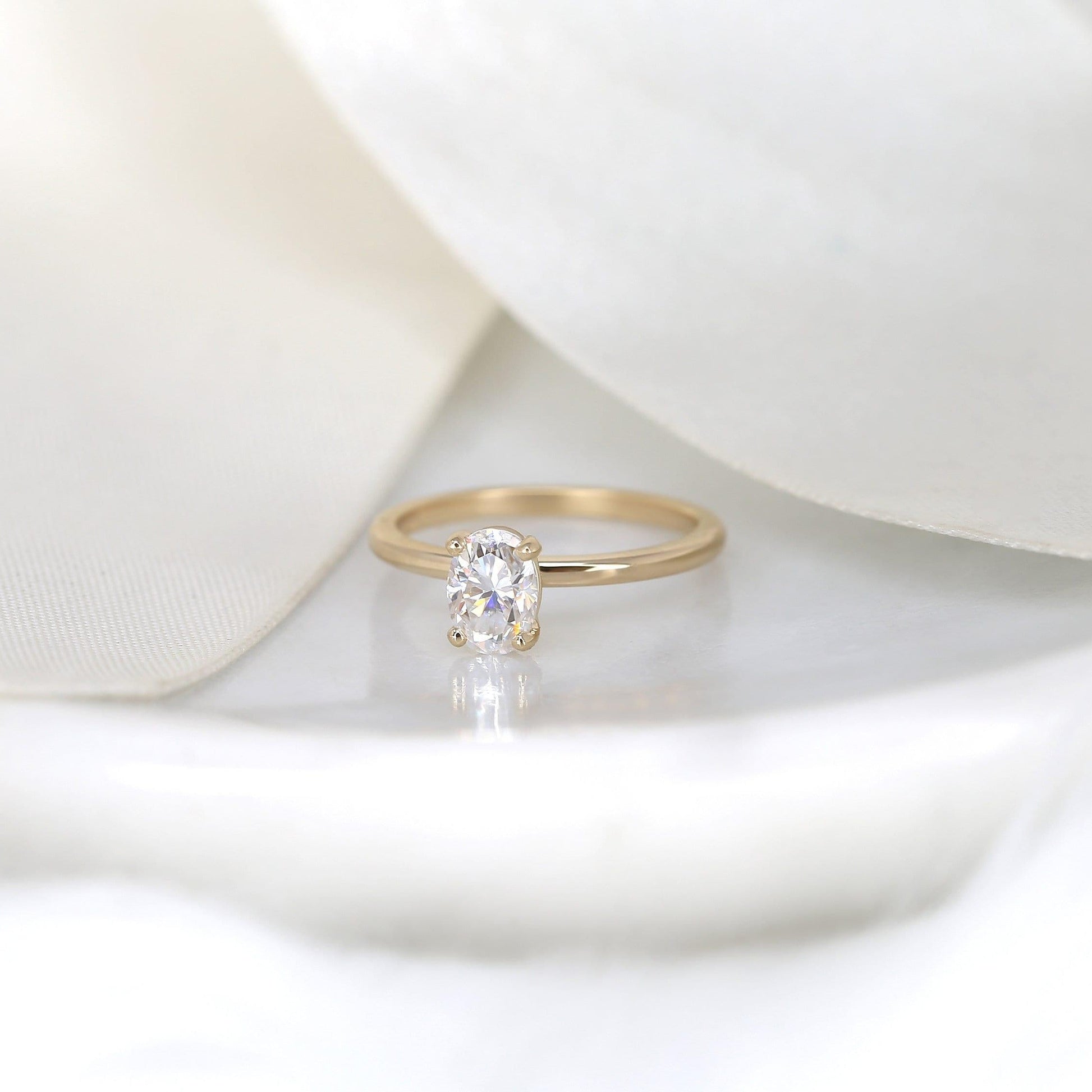 1 CT Oval Solitaire Moissanite Engagement Ring
