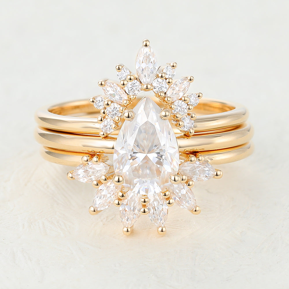 1.5 CT Pear Solitaire Moissanite Bridal Set