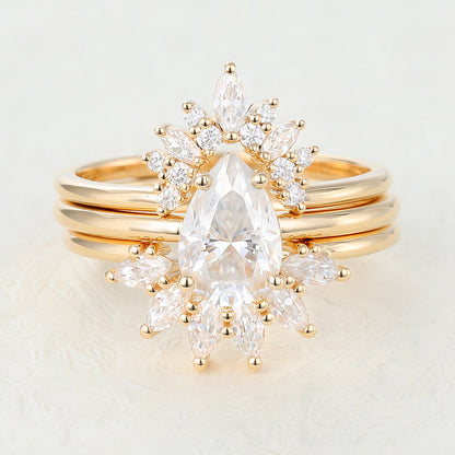 1.5 CT Pear Solitaire Moissanite Bridal Set