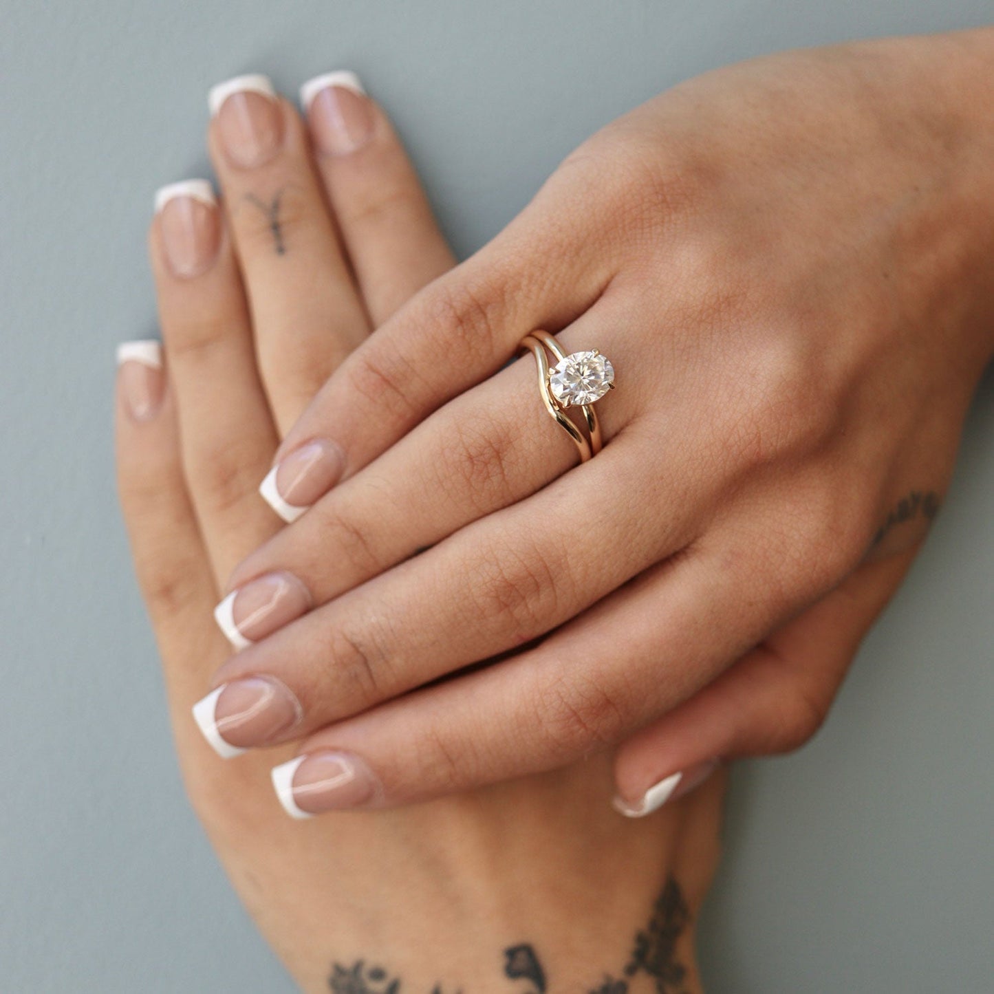 2 CT Oval Solitaire Moissanite Engagement Ring
