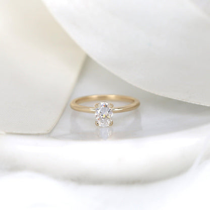 0.90 CT Oval Solitaire Moissanite Engagement Ring