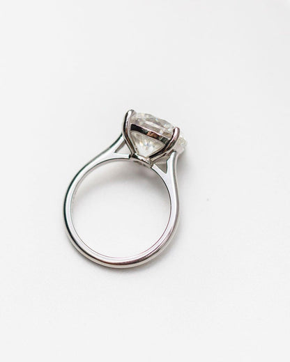 4.1 CT Round Solitaire Moissanite Engagement Ring