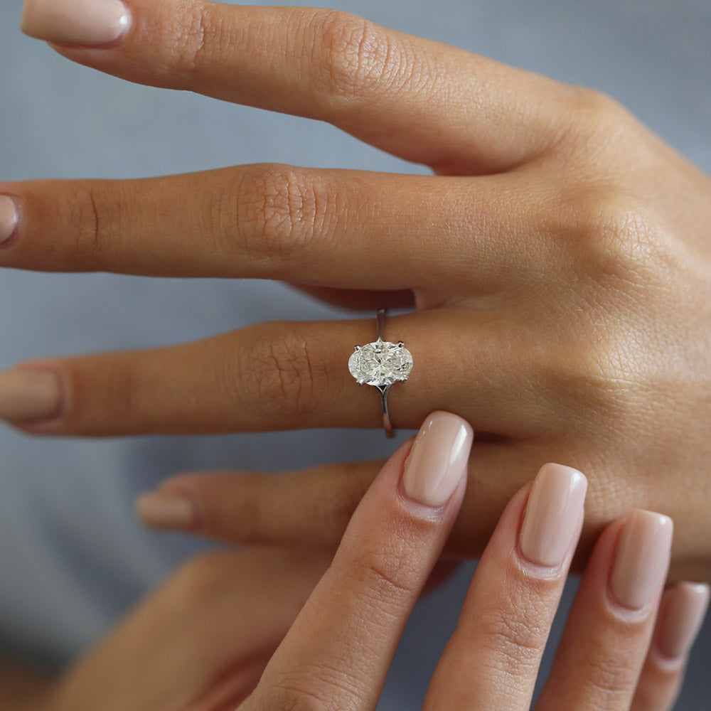 1.5 CT Oval Solitaire Moissanite Engagement Ring